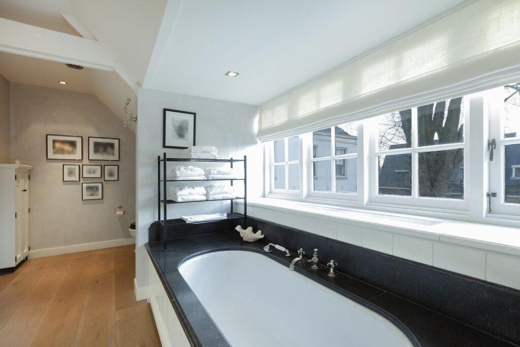 Amsterdam Mansion - Suite De Dam Oostzaan Zewnętrze zdjęcie
